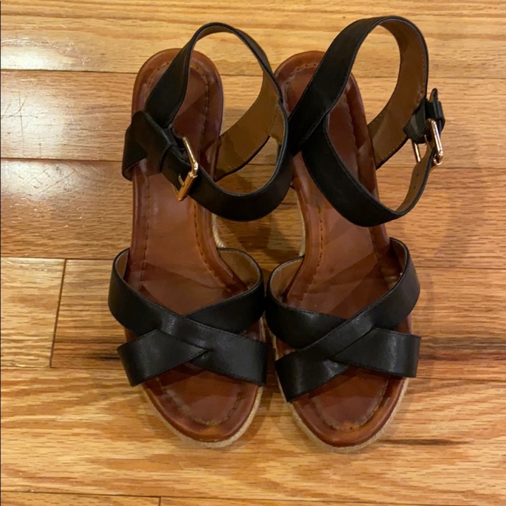 Size 8 wedges
